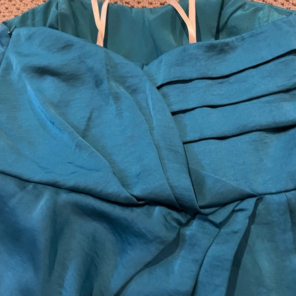 Strapless satiny blue/teal formal dress with pockets - never worn. - Picture 5 of 5